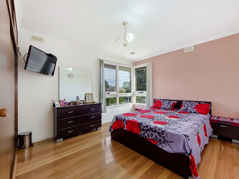 12 Camelia Street, Kings Park VIC 3021