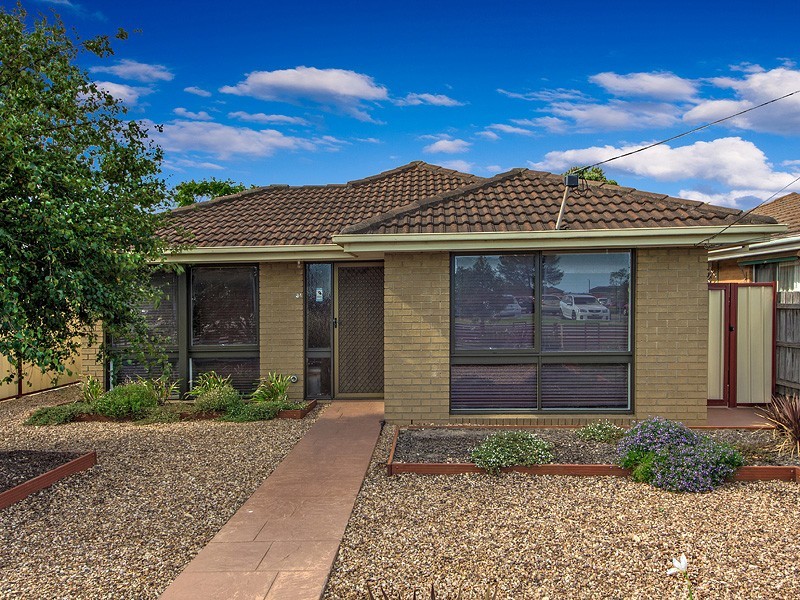 1/34 Railway Parade, Deer Park VIC 3023