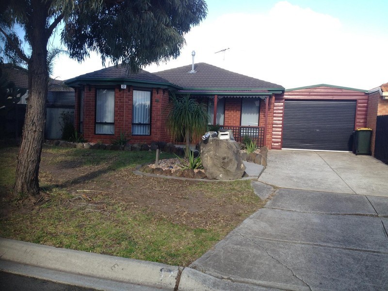 17 Yellowgum Road, Delahey VIC 3037