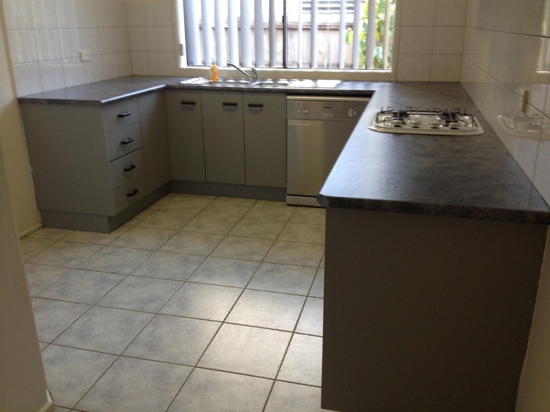 17 Yellowgum Road, Delahey VIC 3037