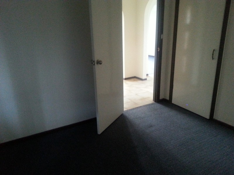 1/6 Beccles Court, St Albans VIC 3021