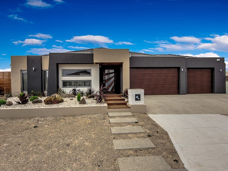 33 Tudor Rose Crescent, Sydenham VIC 3037