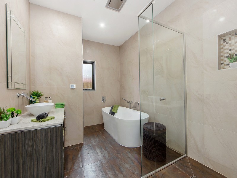 33 Tudor Rose Crescent, Sydenham VIC 3037