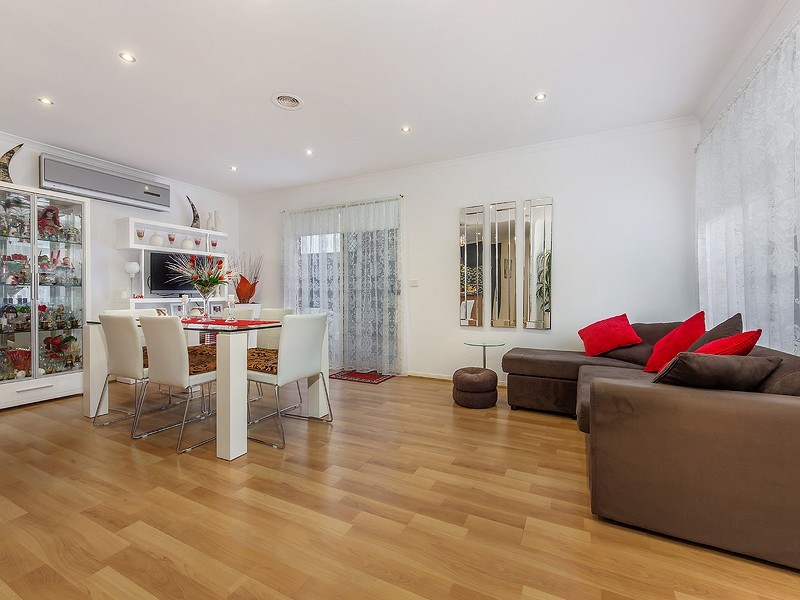 31 Brindalee Way, Hillside VIC 3037