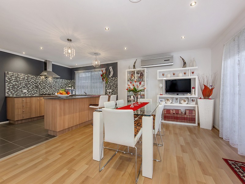 31 Brindalee Way, Hillside VIC 3037