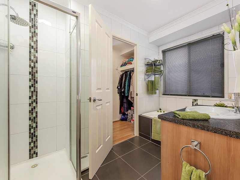 31 Brindalee Way, Hillside VIC 3037