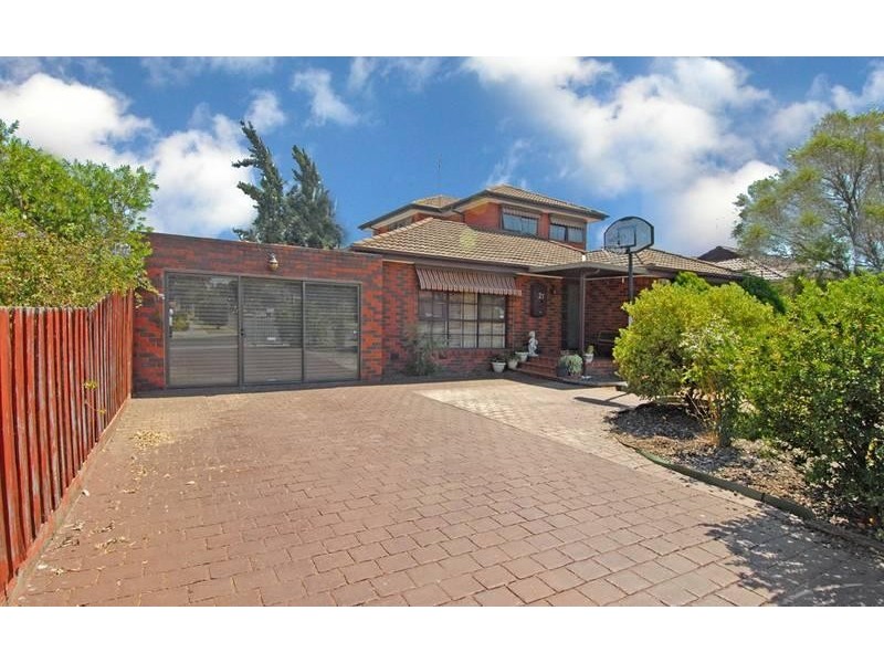 27 Rex Street, Kings Park VIC 3021