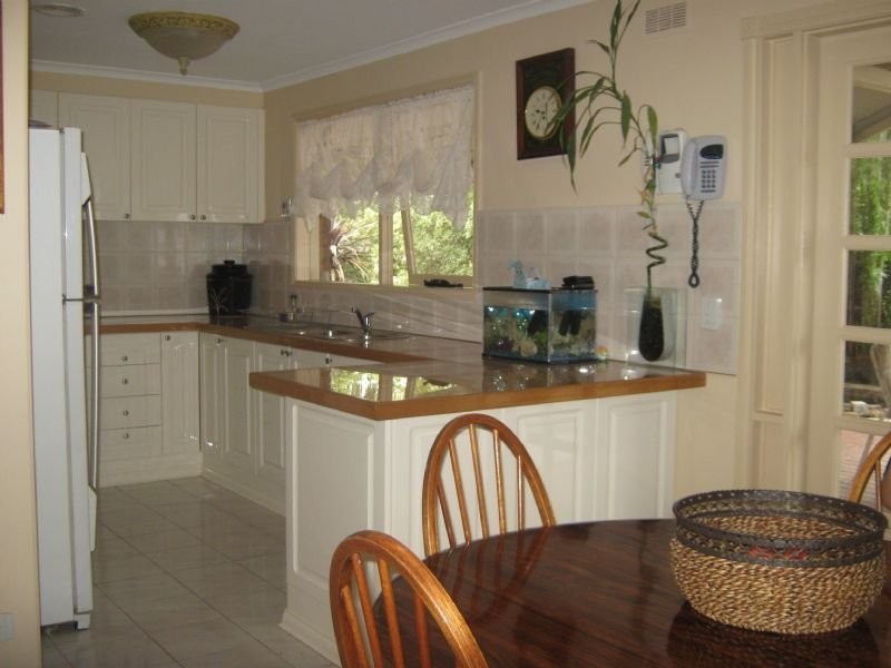 27 Axford Road, Kings Park VIC 3021