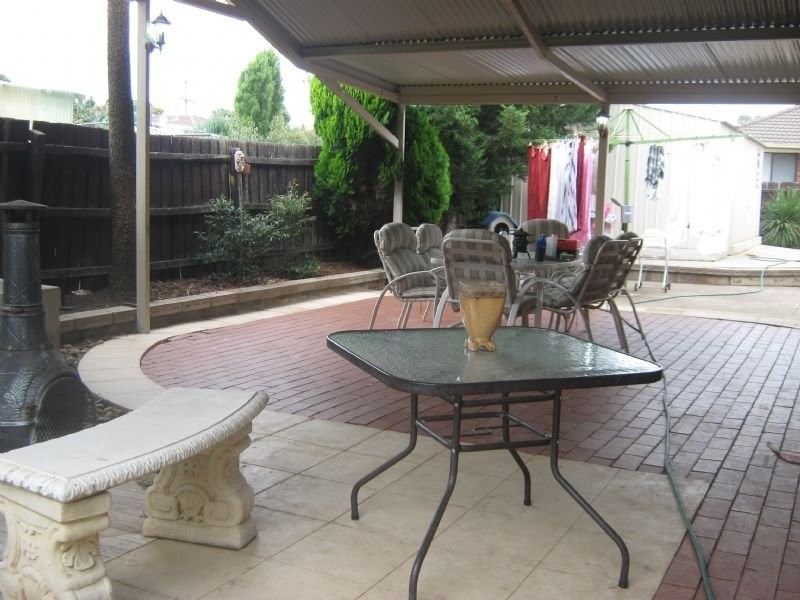 27 Axford Road, Kings Park VIC 3021