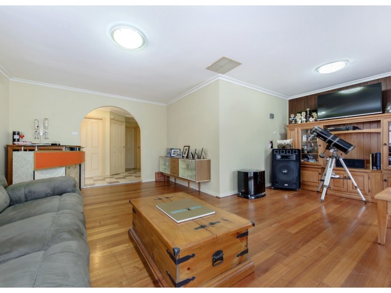 3 Acuba Close, St Albans VIC 3021