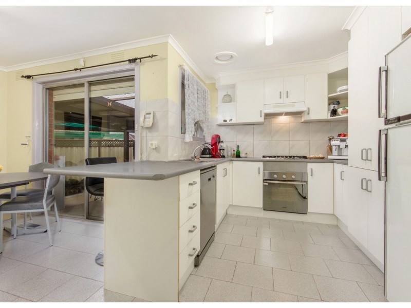 3 Acuba Close, St Albans VIC 3021