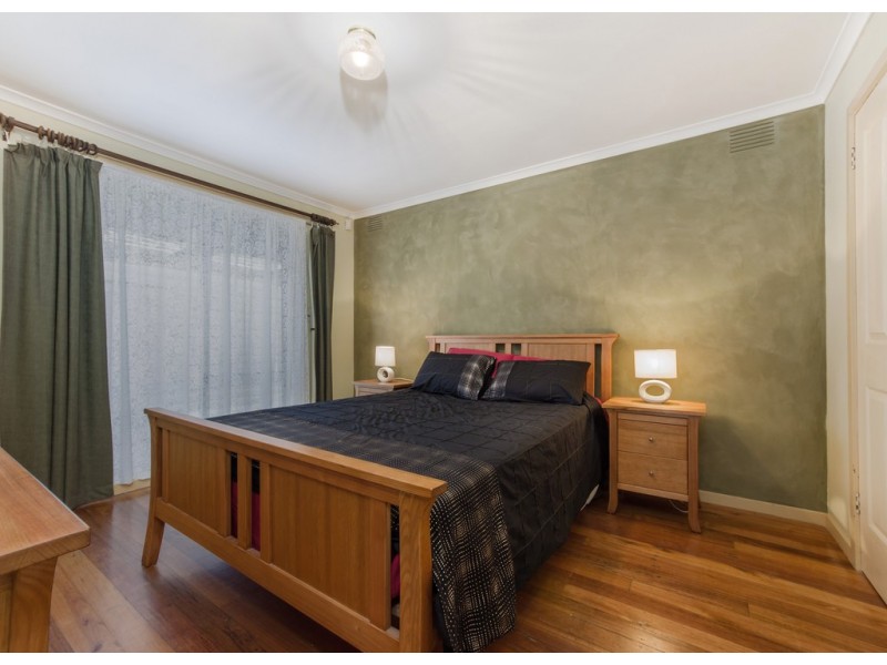 3 Acuba Close, St Albans VIC 3021