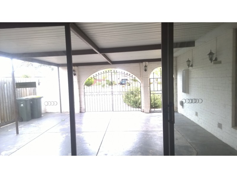 3 Meadowbank Court, Kings Park VIC 3021