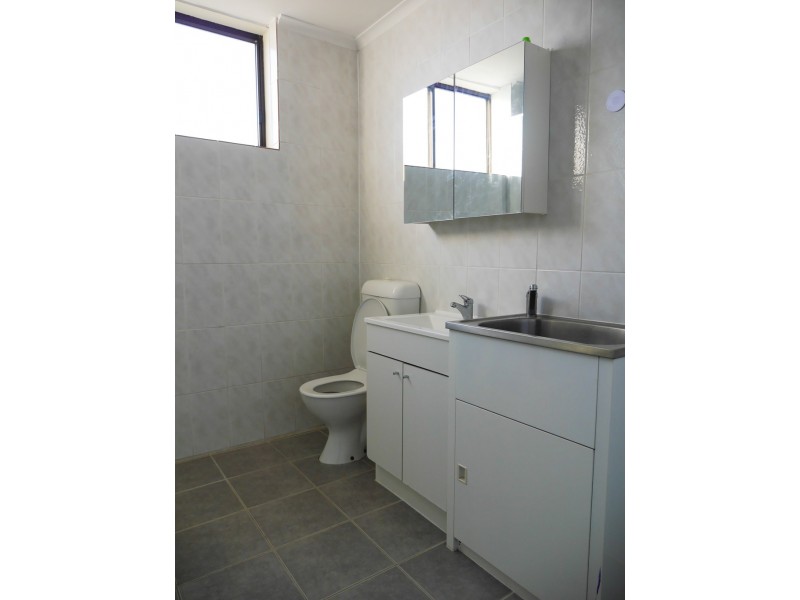 21/12 Percy Street, St Albans VIC 3021