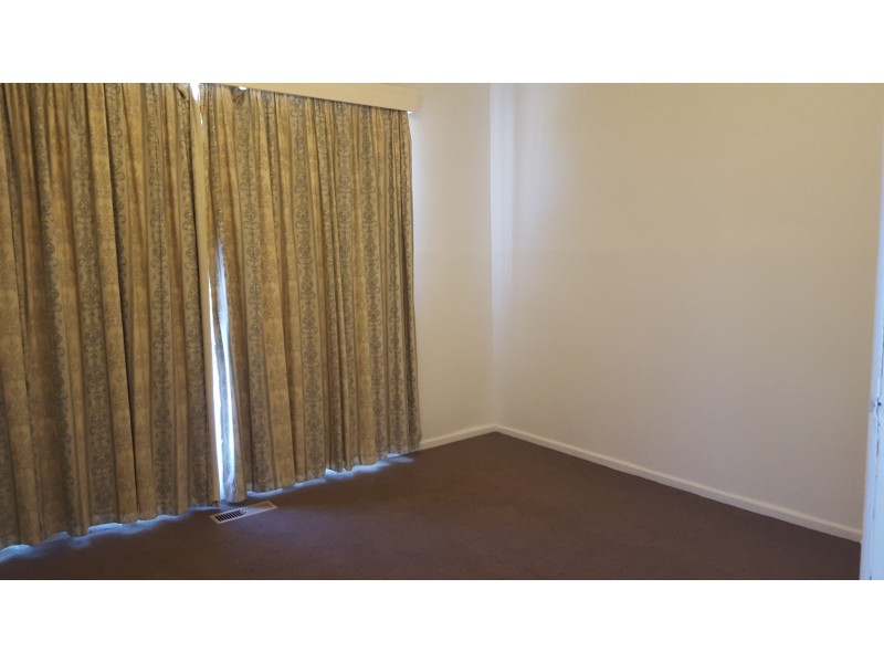 90A Leonard Avenue, St Albans VIC 3021