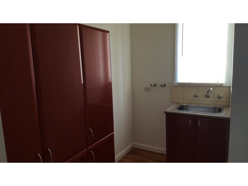 90A Leonard Avenue, St Albans VIC 3021