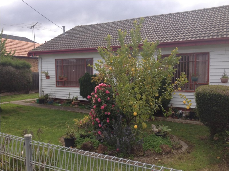 148 Main Road East, St Albans VIC 3021