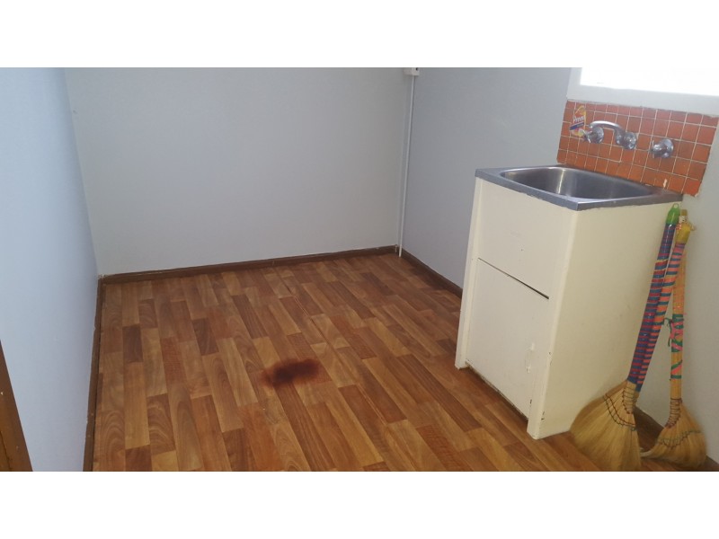 148 Main Road East, St Albans VIC 3021