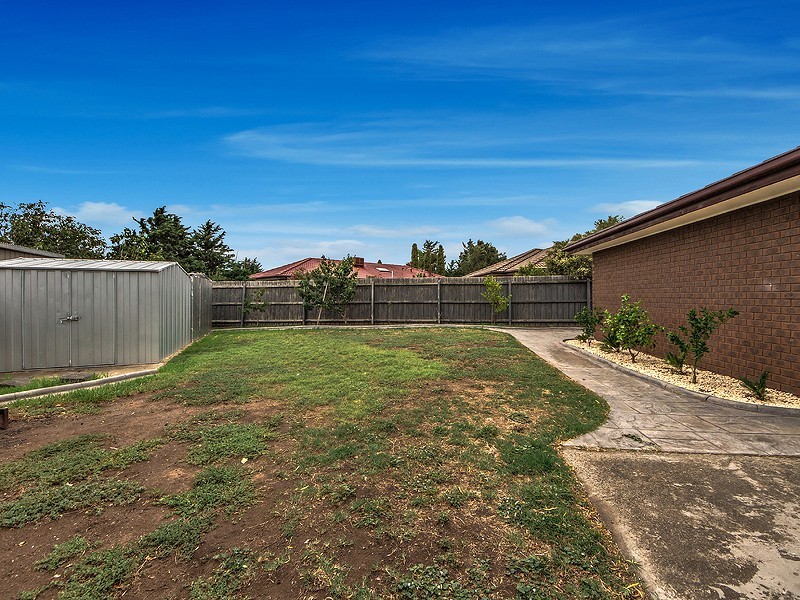 13 Baron Court, Kings Park VIC 3021