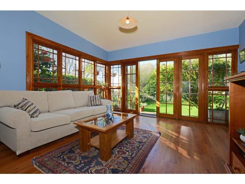 18 Forest Road, West Hobart TAS 7000