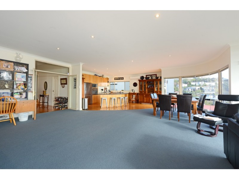 10 Virginia Court, Sandy Bay TAS 7005