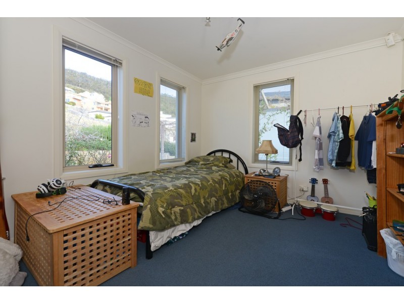 10 Virginia Court, Sandy Bay TAS 7005