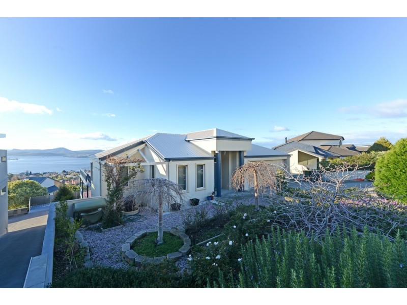 10 Virginia Court, Sandy Bay TAS 7005
