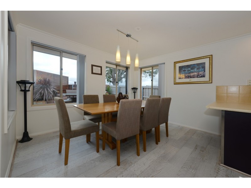 10 Brendan Crescent, Austins Ferry TAS 7011