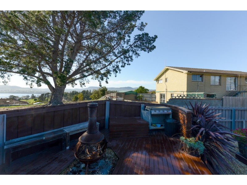 10 Brendan Crescent, Austins Ferry TAS 7011