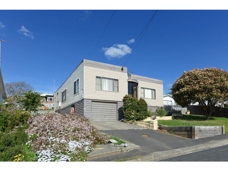 11 Fifth Avenue, West Moonah TAS 7009