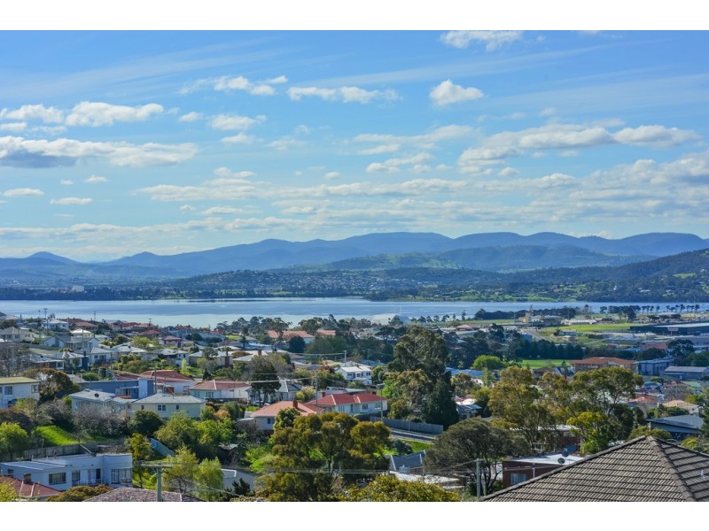 11 Fifth Avenue, West Moonah TAS 7009