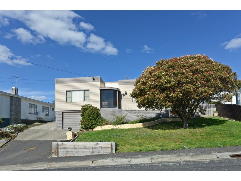 11 Fifth Avenue, West Moonah TAS 7009
