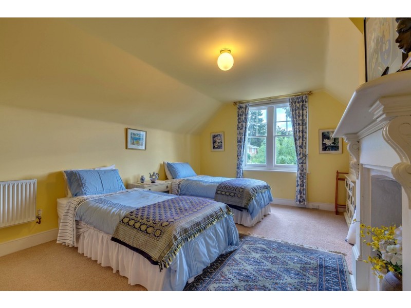 6 Morris Avenue, Taroona TAS 7053