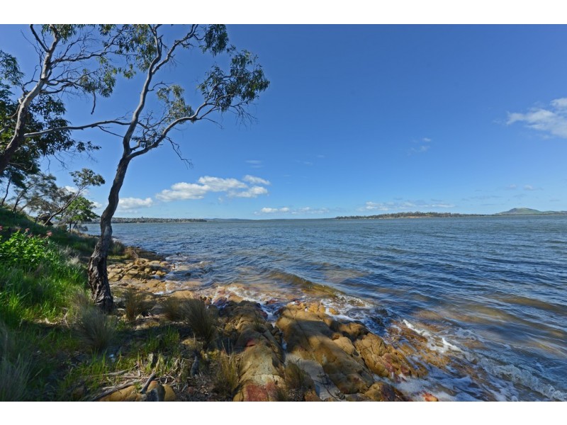 551 Shark Point Road, Penna TAS 7171