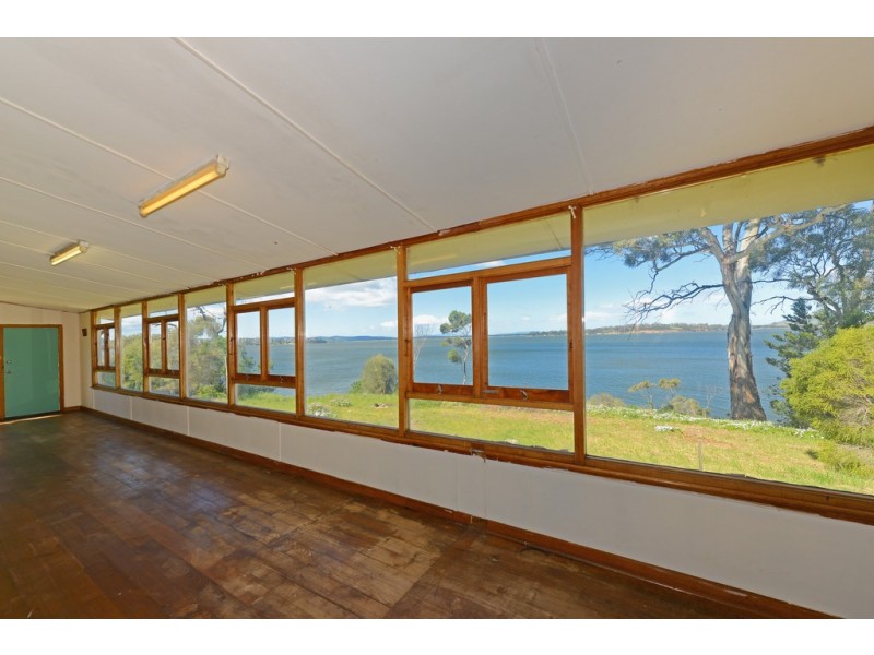 551 Shark Point Road, Penna TAS 7171