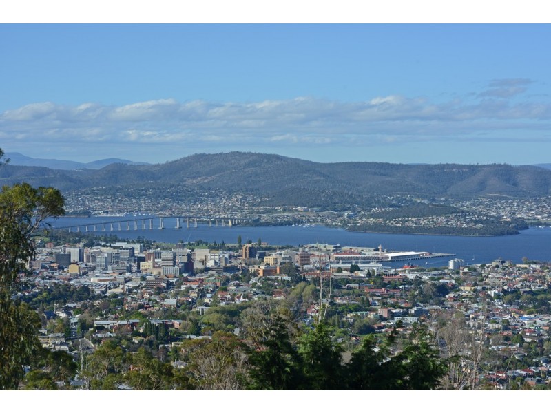 2/76 Woodcutters Road, Tolmans Hill TAS 7007