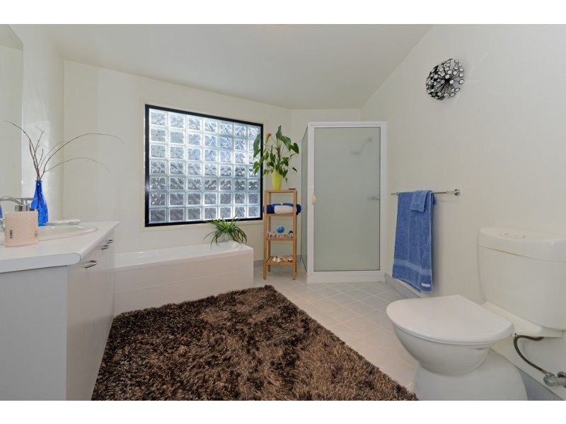 2/76 Woodcutters Road, Tolmans Hill TAS 7007