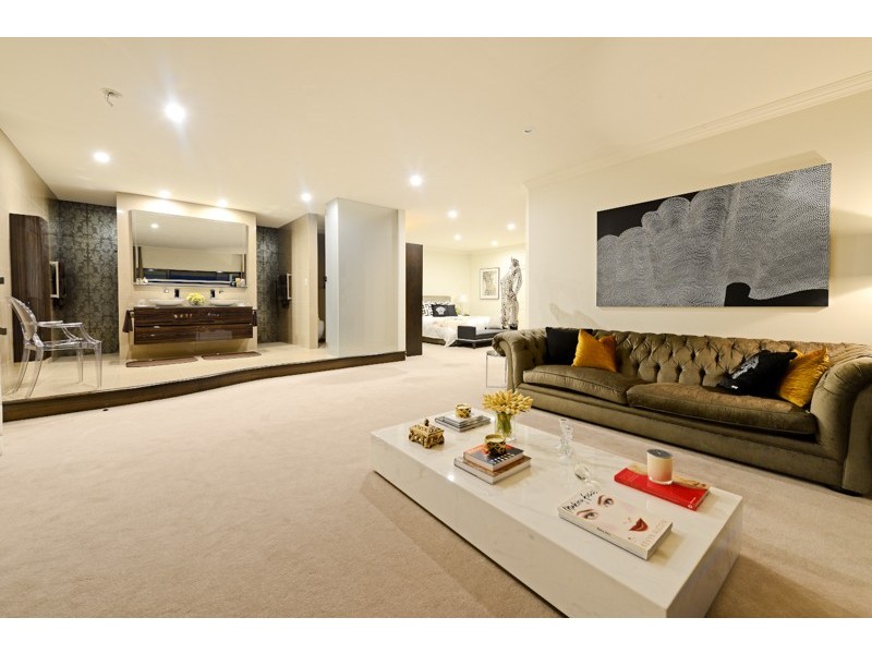 11 Nicholas Drive, Sandy Bay TAS 7005