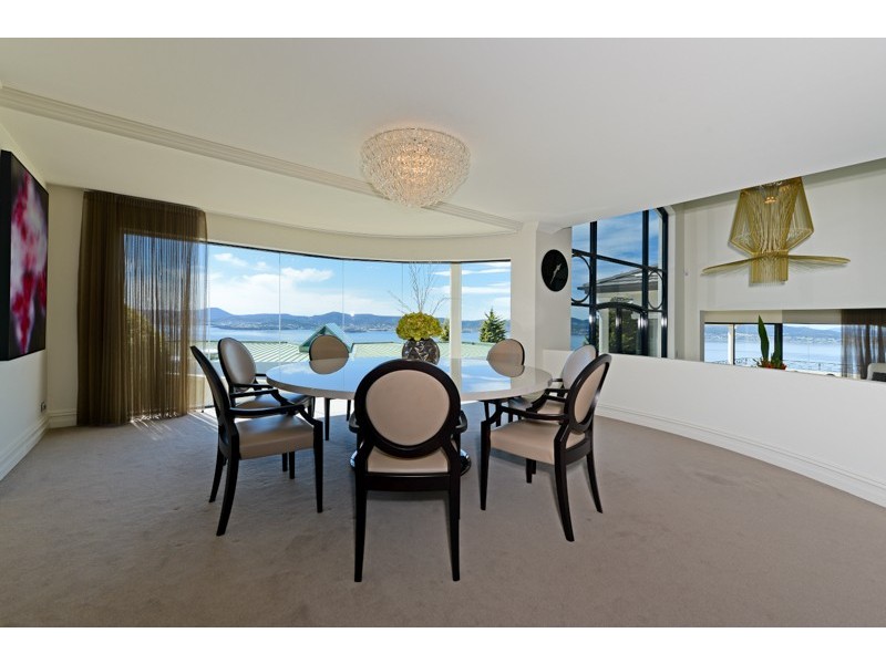 11 Nicholas Drive, Sandy Bay TAS 7005