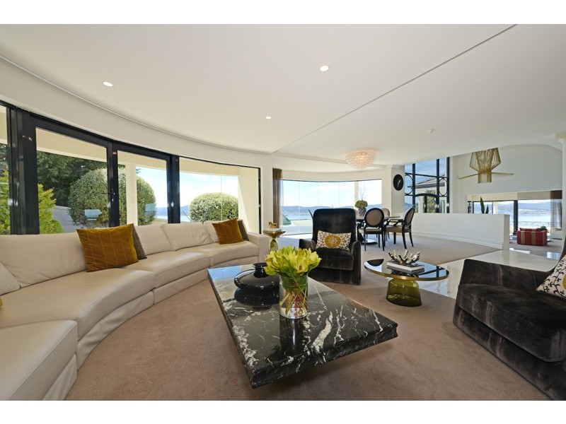 11 Nicholas Drive, Sandy Bay TAS 7005