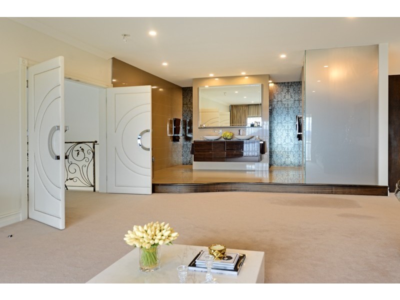 11 Nicholas Drive, Sandy Bay TAS 7005