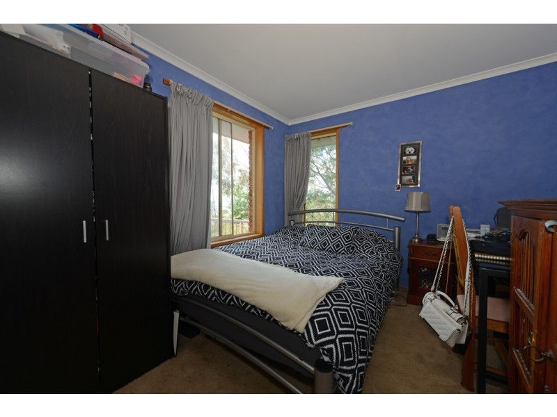 48 Ruth Drive, Lenah Valley TAS 7008