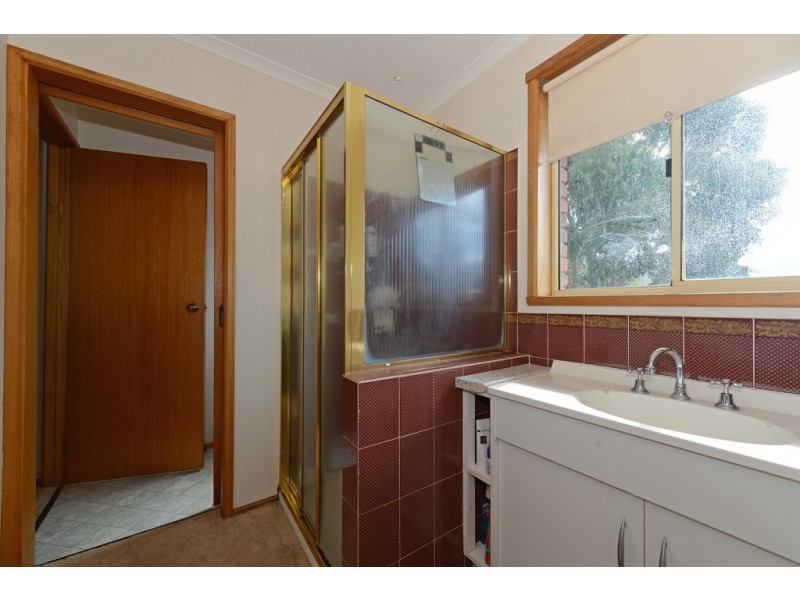 48 Ruth Drive, Lenah Valley TAS 7008