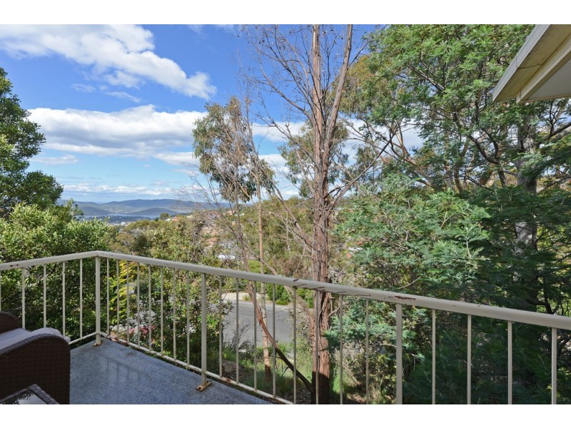 48 Ruth Drive, Lenah Valley TAS 7008