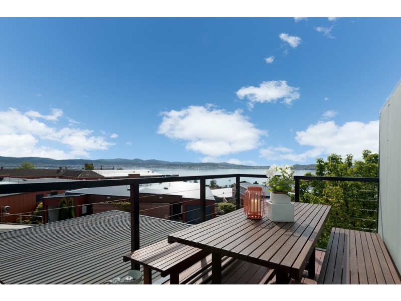 2/12 Rose Court, Sandy Bay TAS 7005