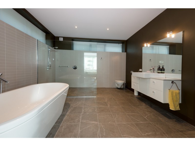 2/12 Rose Court, Sandy Bay TAS 7005