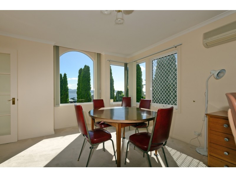 1/17 Rose Court, Sandy Bay TAS 7005