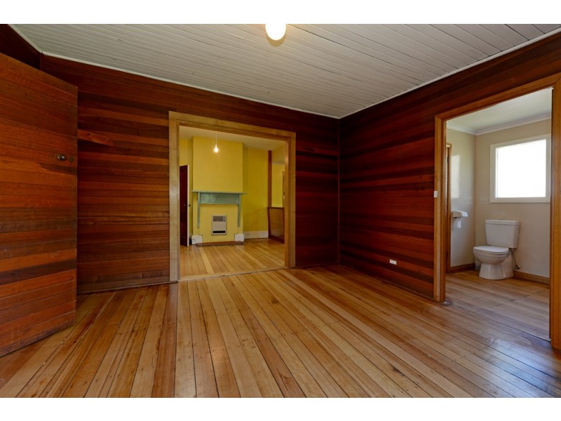 28 Oldham Avenue, New Town TAS 7008