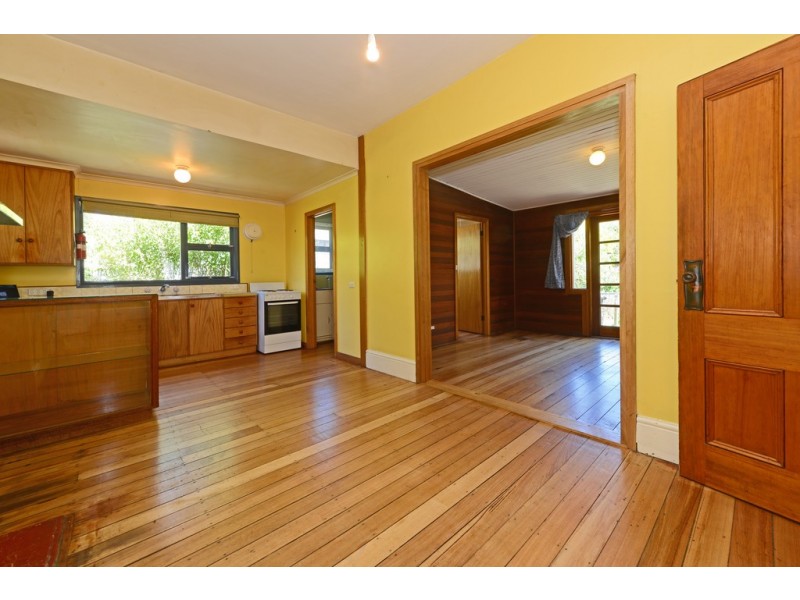 28 Oldham Avenue, New Town TAS 7008