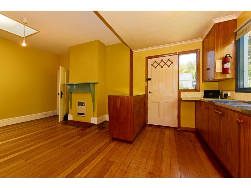 28 Oldham Avenue, New Town TAS 7008